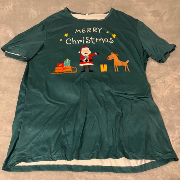 Other - Green Merry Christmas T-Shirt